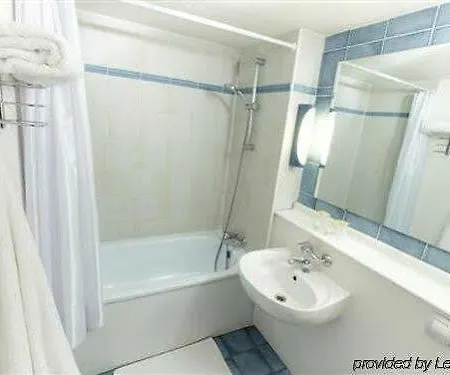 Campanile St Etienne Centre - La Terrasse Hotel 3*