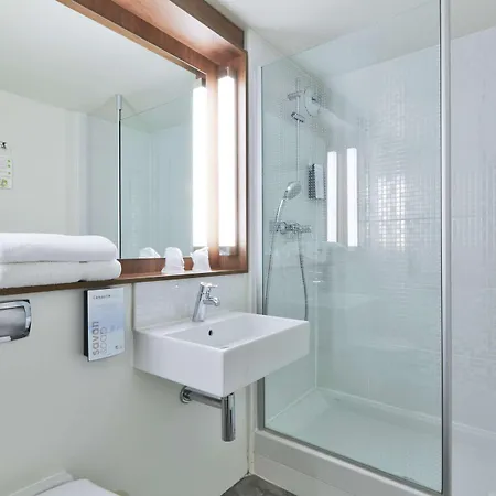 Hotel Campanile St Etienne Centre - Villars La Terrasse 3*